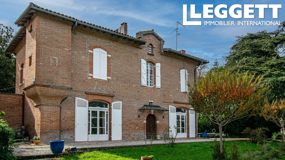 A Toulouse Castle’s Whisper: 250m² of Timeless Grandeur & Boundless Promise