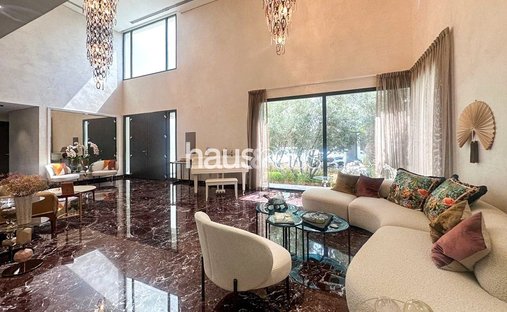 Villa in Dubai, Dubai, United Arab Emirates 1
