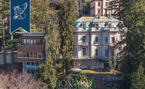 Villa a Brunate, Lombardia, Italia 1