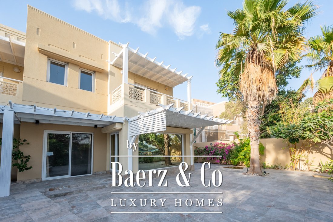Villa in Dubai, Dubai, United Arab Emirates 2 - 15364500