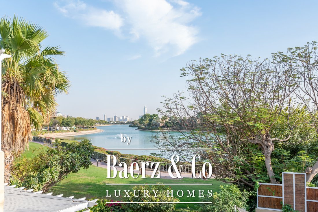 Villa in Dubai, Dubai, United Arab Emirates 1 - 15364500