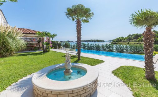 Villa in Pula, Istria County, Croatia 1
