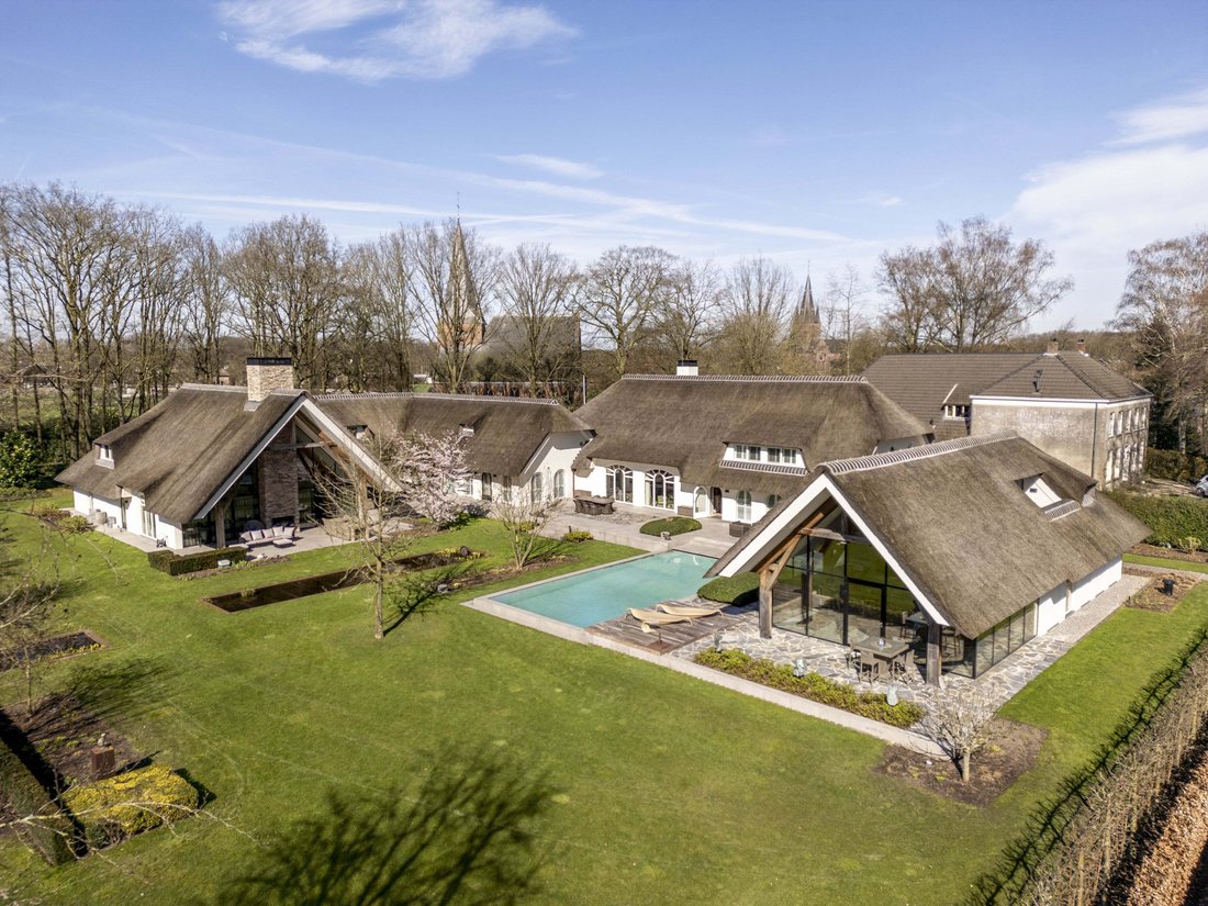 Villa in Bergharen, Gelderland, Netherlands 1 - 15363900