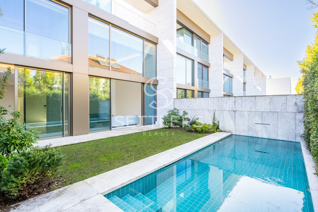 Villa in Cascais e Estoril, Lisbon, Portugal 1 - 15365147