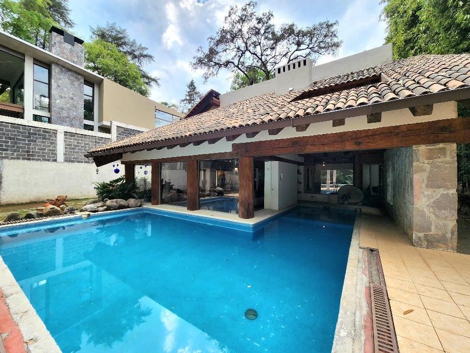 House in Valle de Bravo, State of Mexico, Mexico 2 - 15365125