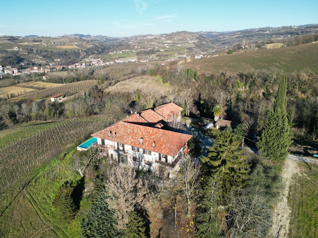 Country House in Dogliani, Piedmont, Italy 2 - 15019271