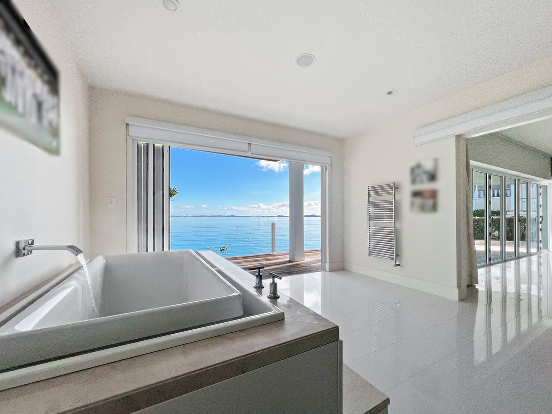Condo in Hamilton, Hamilton Parish, Bermuda 5 - 14961535
