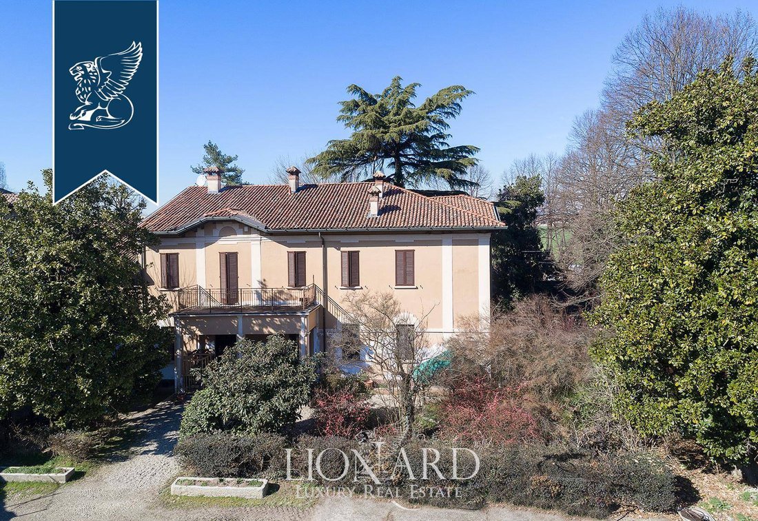 Villa in Novegro-Tregarezzo, Milano San Felice, Lombardy 2 - 13024905