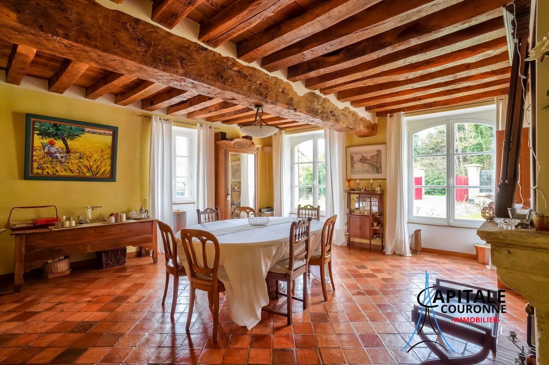 Estate in Jouars-Pontchartrain, Ile-de-France, France 4 - 12739797
