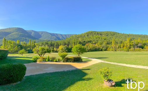 Casa a Montbrun-les-Bains, Alvernia-Rodano-Alpi, Francia 1