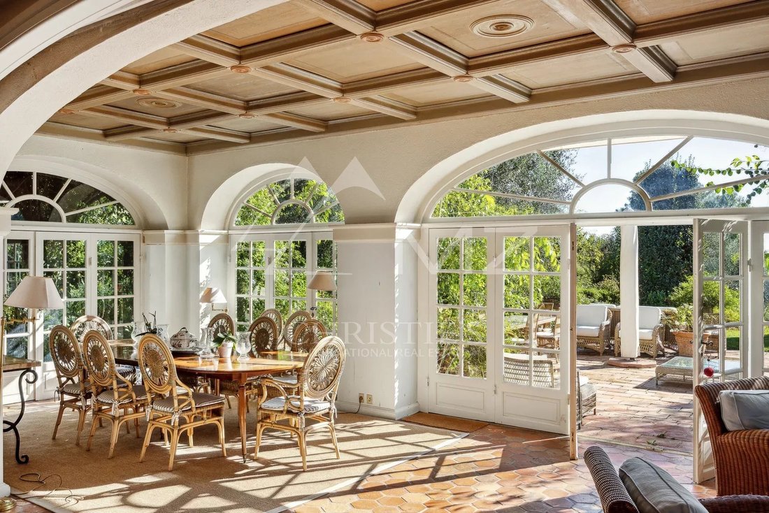 Villa in Les Indes les-Groulles, Mouans-Sartoux, France 4 - 15369410
