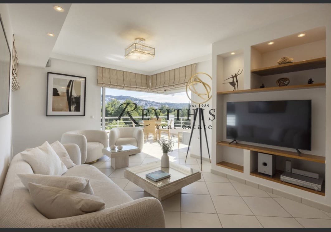 Apartment in Vouliagmeni, Attica, Greece 1 - 15366371