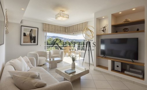 Apartment in Vouliagmeni, Attica, Greece 1