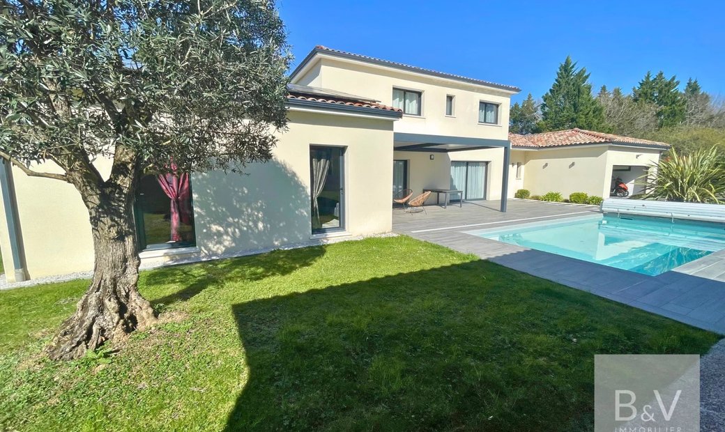Photo inspiration: Visual Reference: Superb 186 M² Contemporary Villa With In Vigoulet Auzil Occitanie