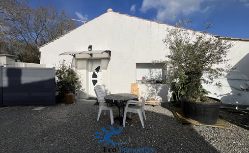 House in Dompierre-sur-Mer, Nouvelle-Aquitaine, France 1