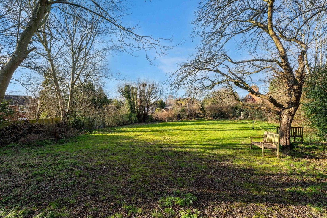 House in Bubbenhall, England 3 - 13826429