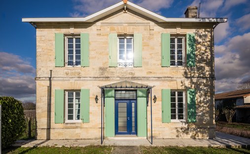Villa in Neac, Nouvelle-Aquitaine, France 1