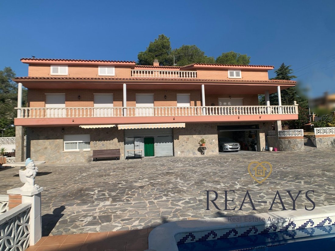 Villa in Vallirana, Catalonia, Spain 2 - 15100016