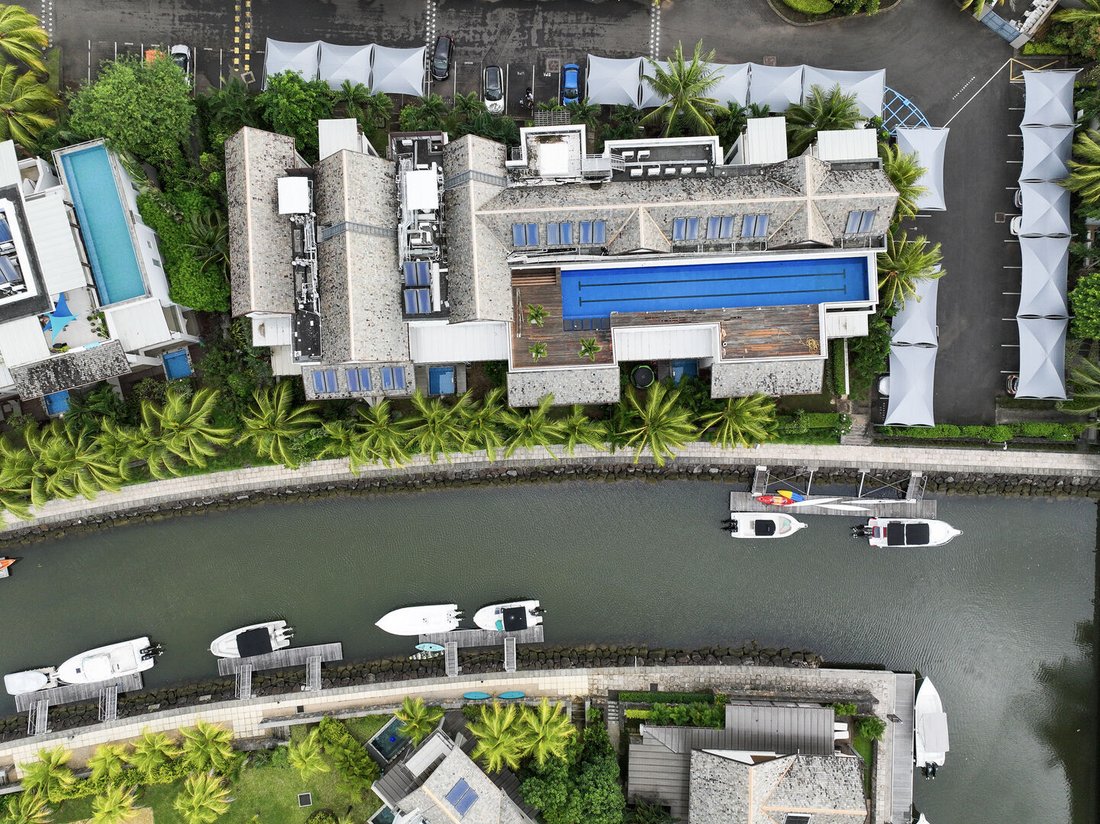 Apartment in Grande Riviere Noire, Rivière Noire District, Mauritius 2 - 14522859