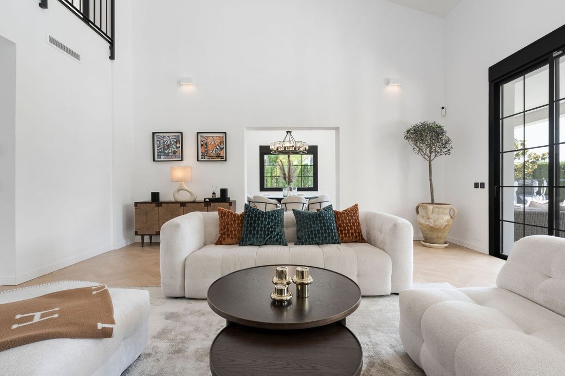 Villa in Estepona, Andalusia, Spain 2 - 15365491