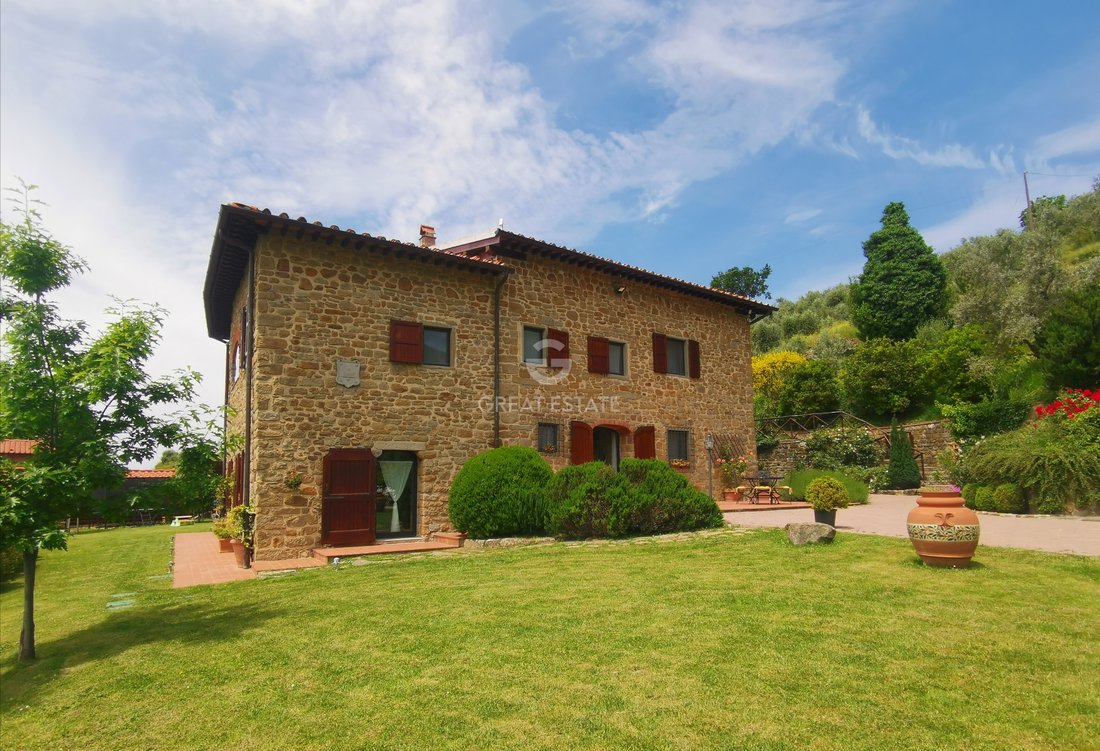 Tenuta a Reggello, Toscana, Italia 2 - 15366747