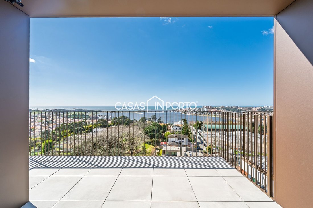 Apartment in Santa Marinha e Sao Pedro da Afurada, Porto District, Portugal 3 - 15369479