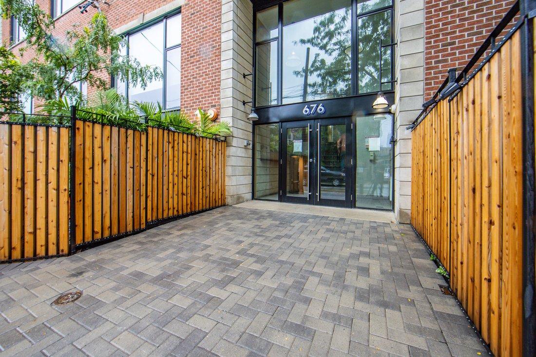 Condo in Toronto, Ontario, Canada 1 - 15368152