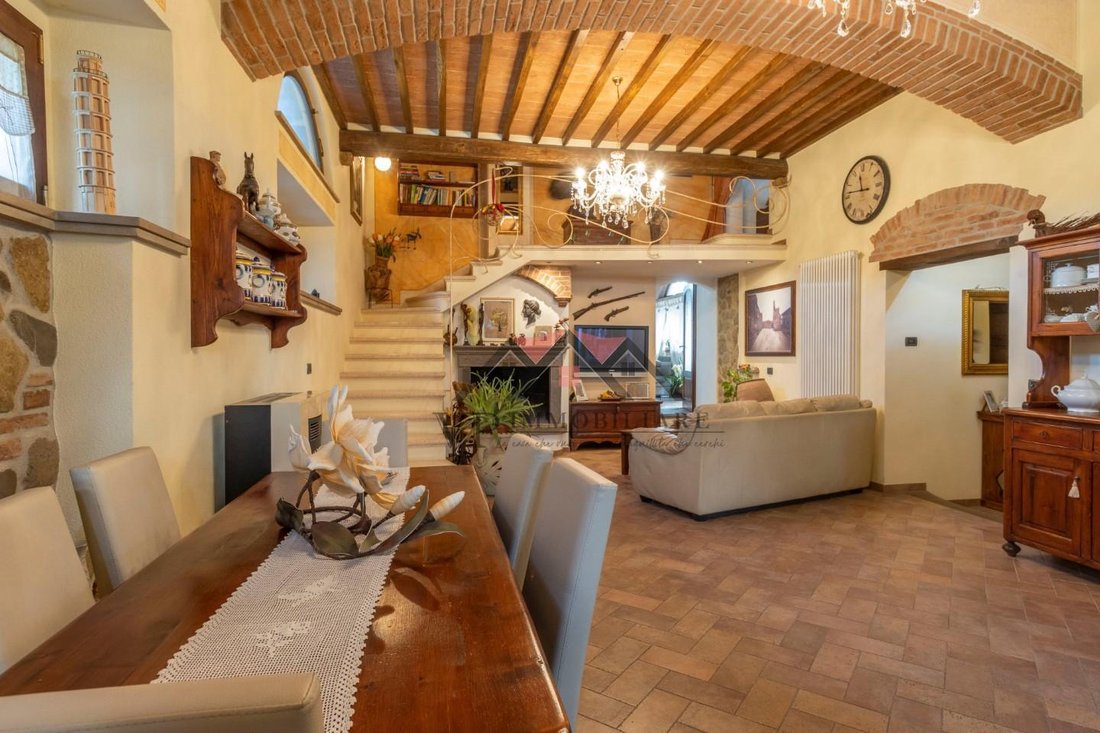House in Volterra, Tuscany, Italy 4 - 15367176