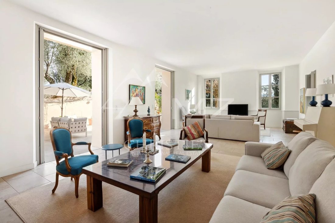 Villa in Grasse, Provence-Alpes-Côte d'Azur, France 2 - 14072934