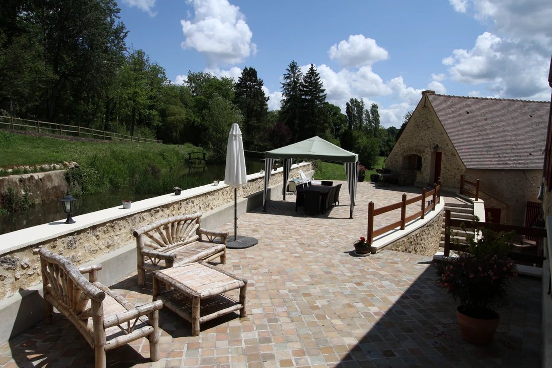 Estate in Jouars-Pontchartrain, Ile-de-France, France 3 - 12739797