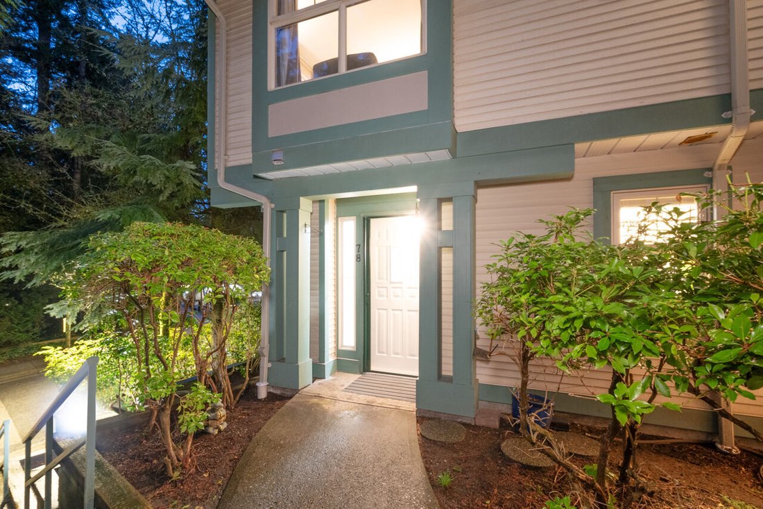 Townhouse in Port Moody, British Columbia, Canada 2 - 15365225