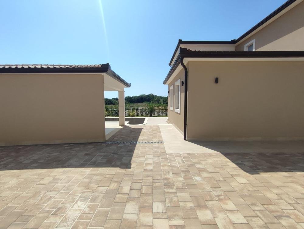 Villa in Crveni Vrh, Istria County, Croatia 3 - 13397174