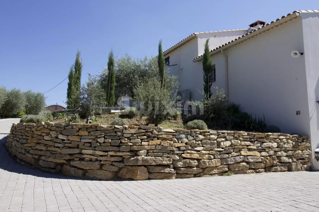 House in Cucuron, Provence-Alpes-Côte d'Azur, France 3 - 14598644