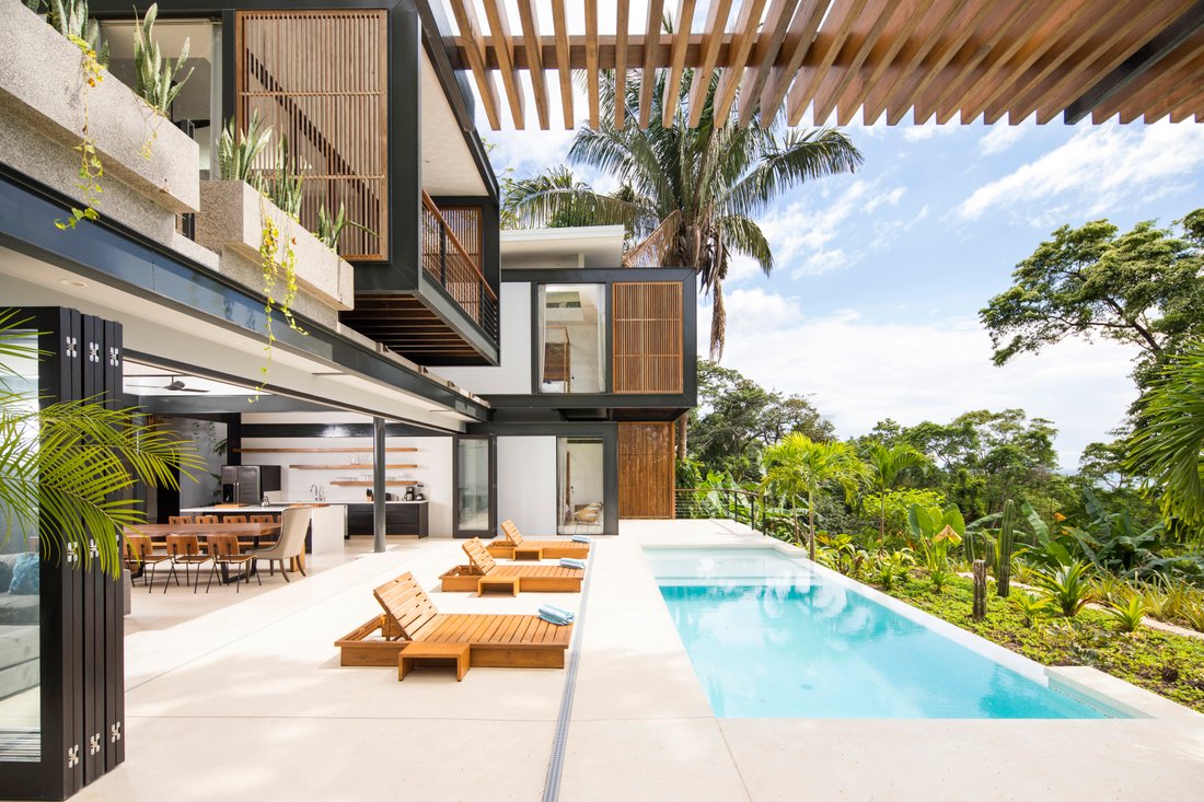 Villa in Santa Teresa Beach, Puntarenas Province, Costa Rica 1 - 15371198