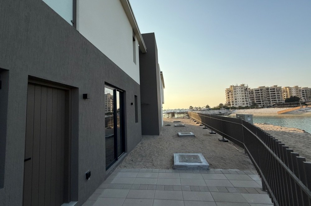 Villa in Al Hamra Village, Ras al-Khaimah Emirate, United Arab Emirates 5 - 15373674