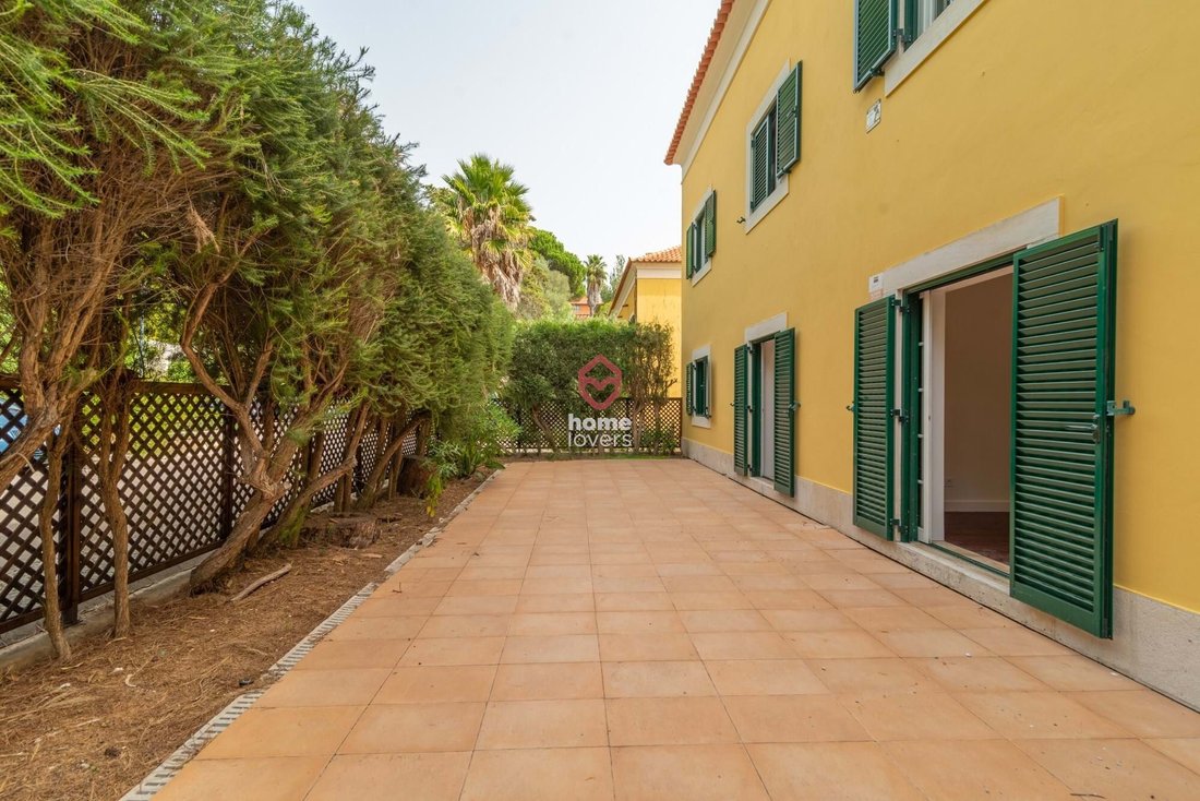 Apartment in Estoril, Cascais e Estoril, Lisbon 1 - 14809016