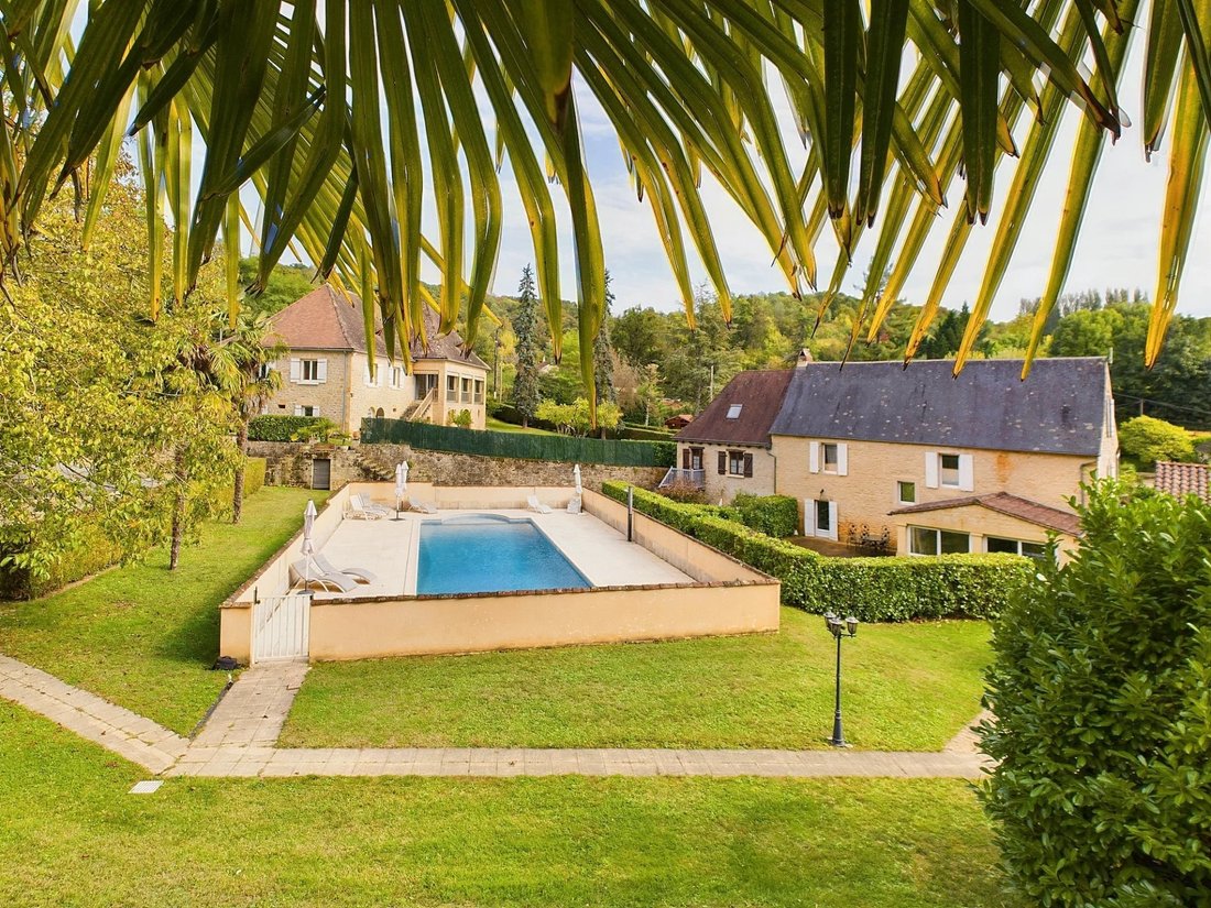 House in Sarlat-la-Canéda, Nouvelle-Aquitaine, France 1 - 15228185