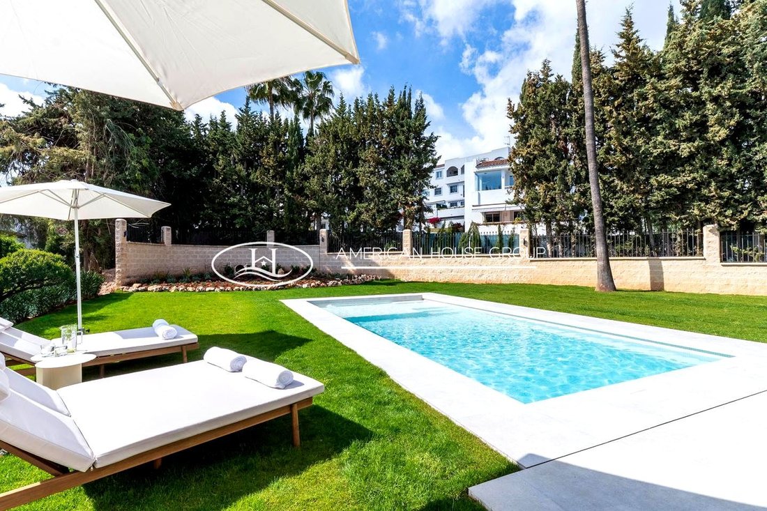 Chalet a Nueva Andalucía, Marbella, Spagna 2 - 15371057