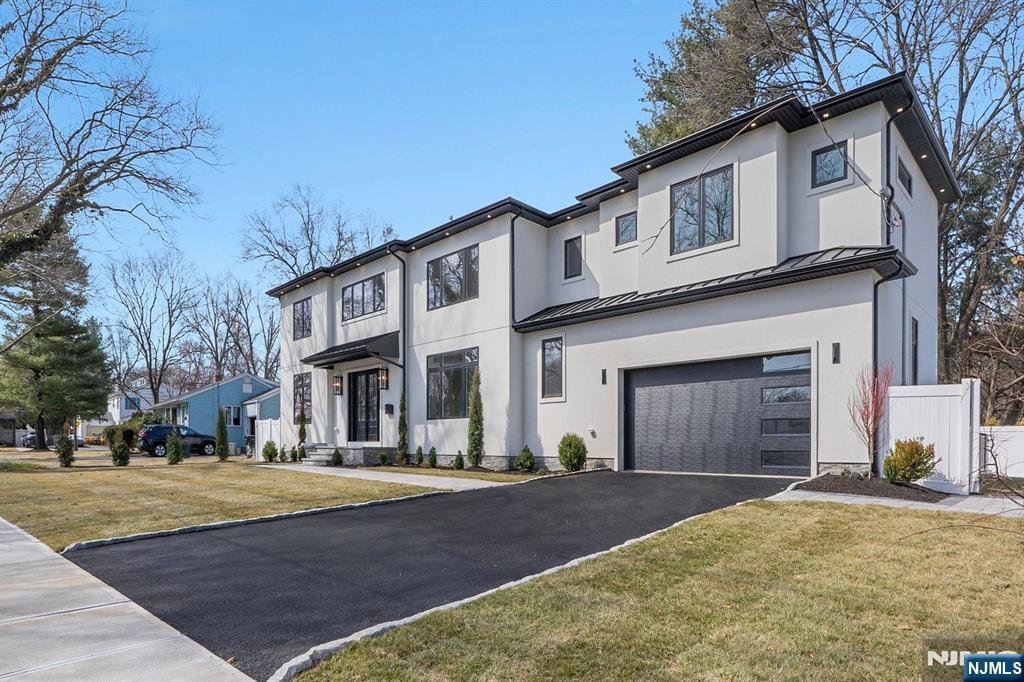 House in Paramus, New Jersey, United States 2 - 15371278