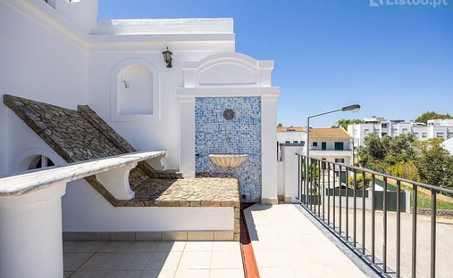 Villa in Caparica e Trafaria, Setubal, Portugal 1