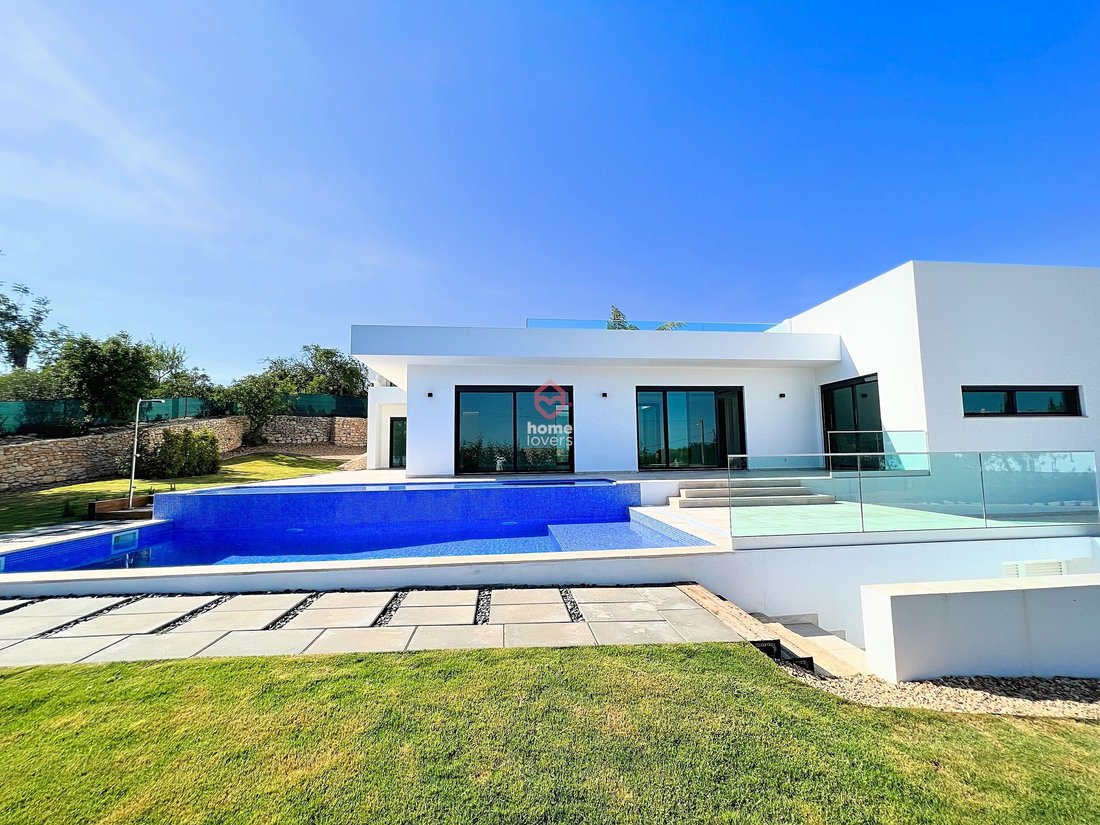 Villa in Loule (Sao Clemente), Algarve, Portugal 3 - 13527821