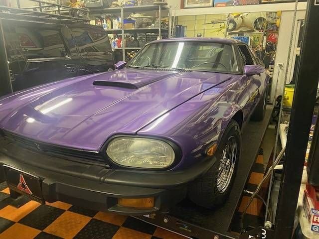 Coupe in Glendale, United States 5 - 15373302
