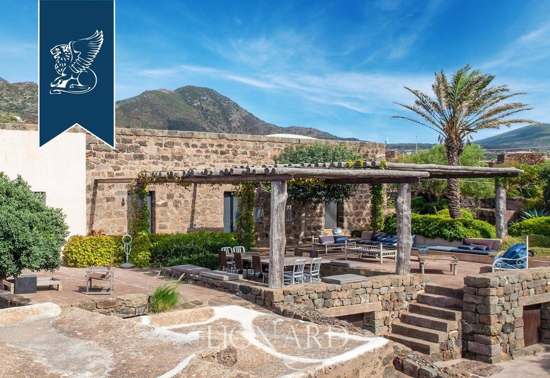 Villa in Pantelleria, Sicily, Italy 2 - 14282777