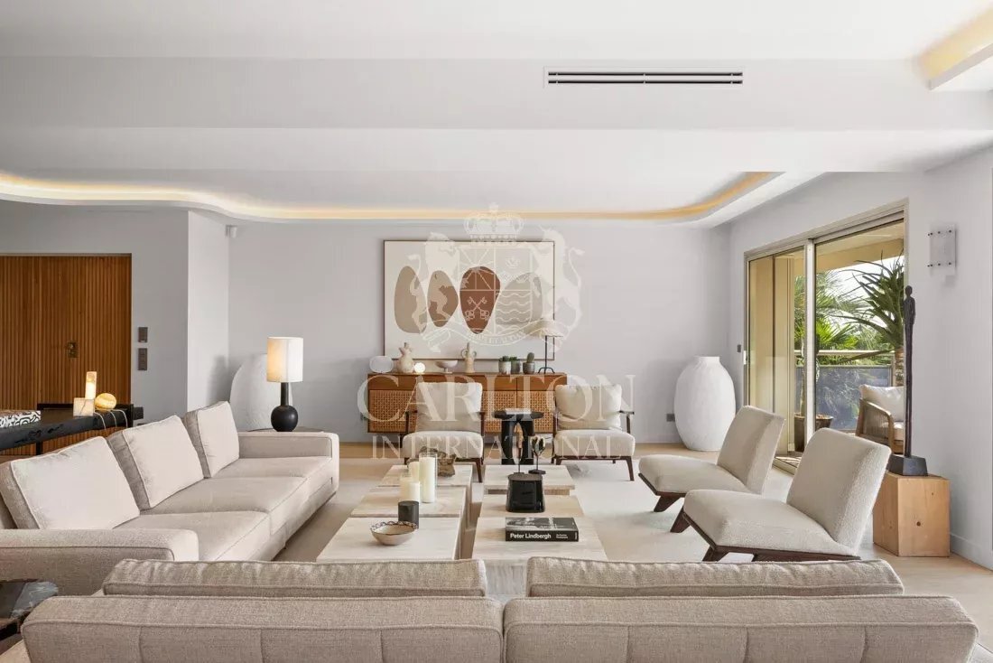 Villa in Cannes, Provence-Alpes-Côte d'Azur, France 2 - 15371059