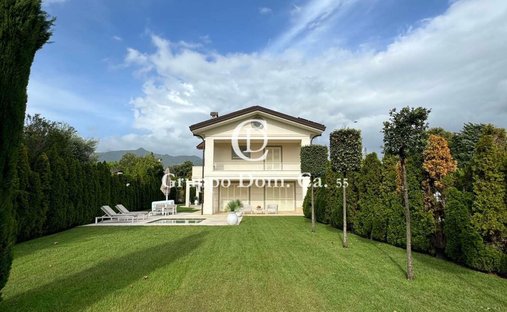 Villa in Center, Forte dei Marmi, Tuscany 1