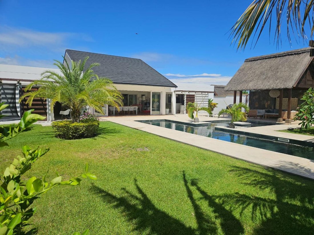 House in Grand Baie, Rivière du Rempart District, Mauritius 1 - 15372028