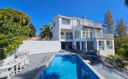 Villa in Peyia, Paphos, Cyprus 1
