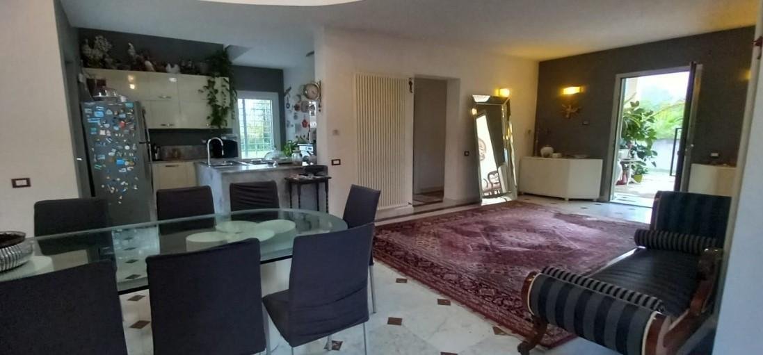 Villa in Marina di Carrara, Tuscany, Italy 5 - 15372183