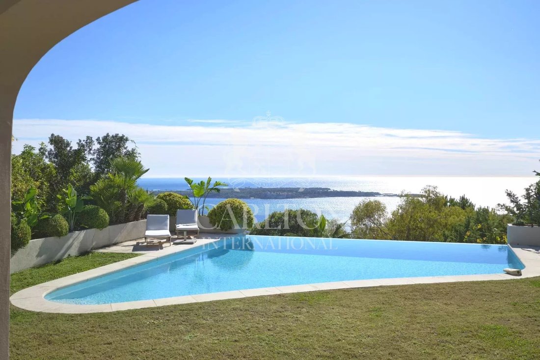 Villa in Cannes, Provence-Alpes-Côte d'Azur, France 3 - 15371060