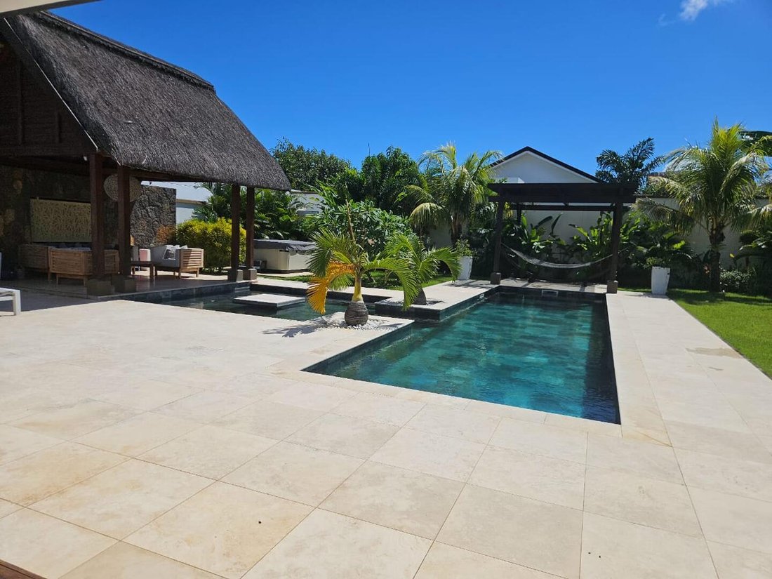 House in Grand Baie, Rivière du Rempart District, Mauritius 2 - 15372028